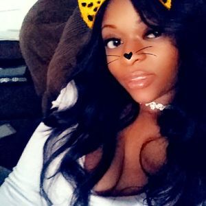 Meet your Posher, Shacora